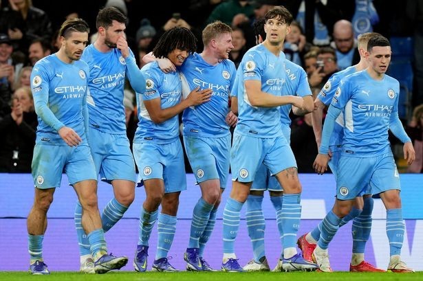  曼城锋线火力全开，主场大胜水晶宫登顶积分榜